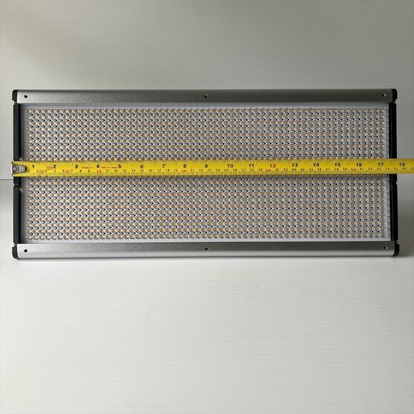 Neewer NL1320 LED Video Light Bi-Color Dimmable Continuous Lighting - Picture 4 of 6